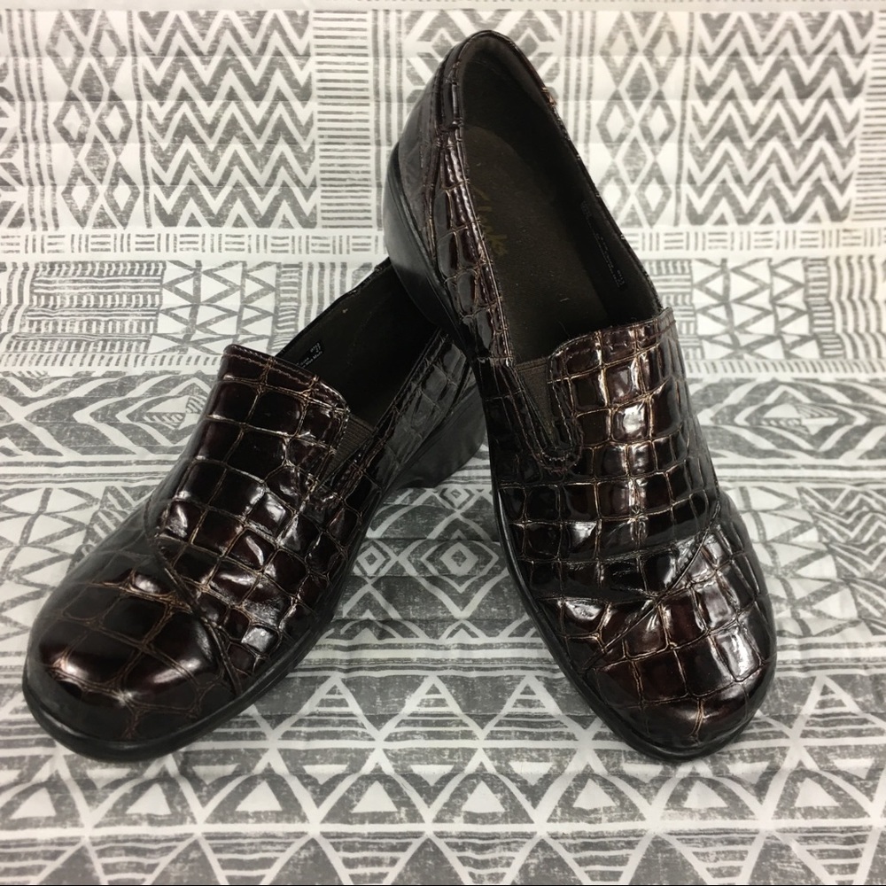 Clarks 8.5 Clog Mule Faux Alligator